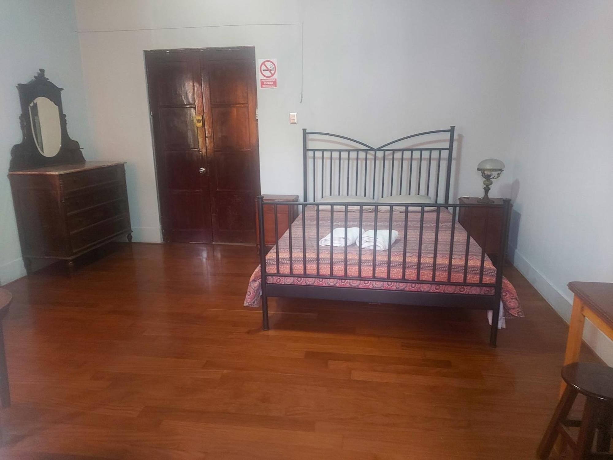 Global Family Backpackers Hostel Лима Экстерьер фото