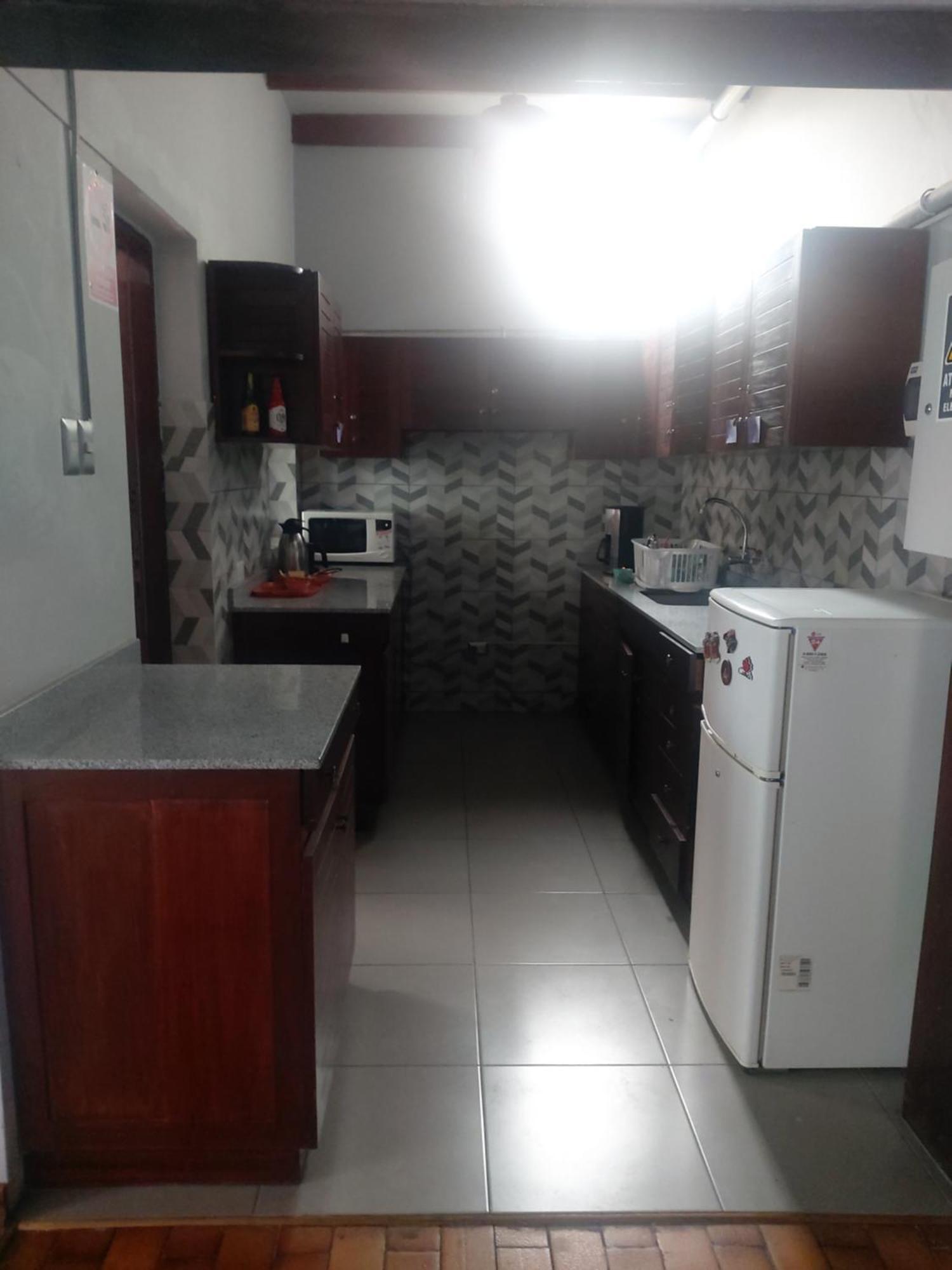 Global Family Backpackers Hostel Лима Экстерьер фото