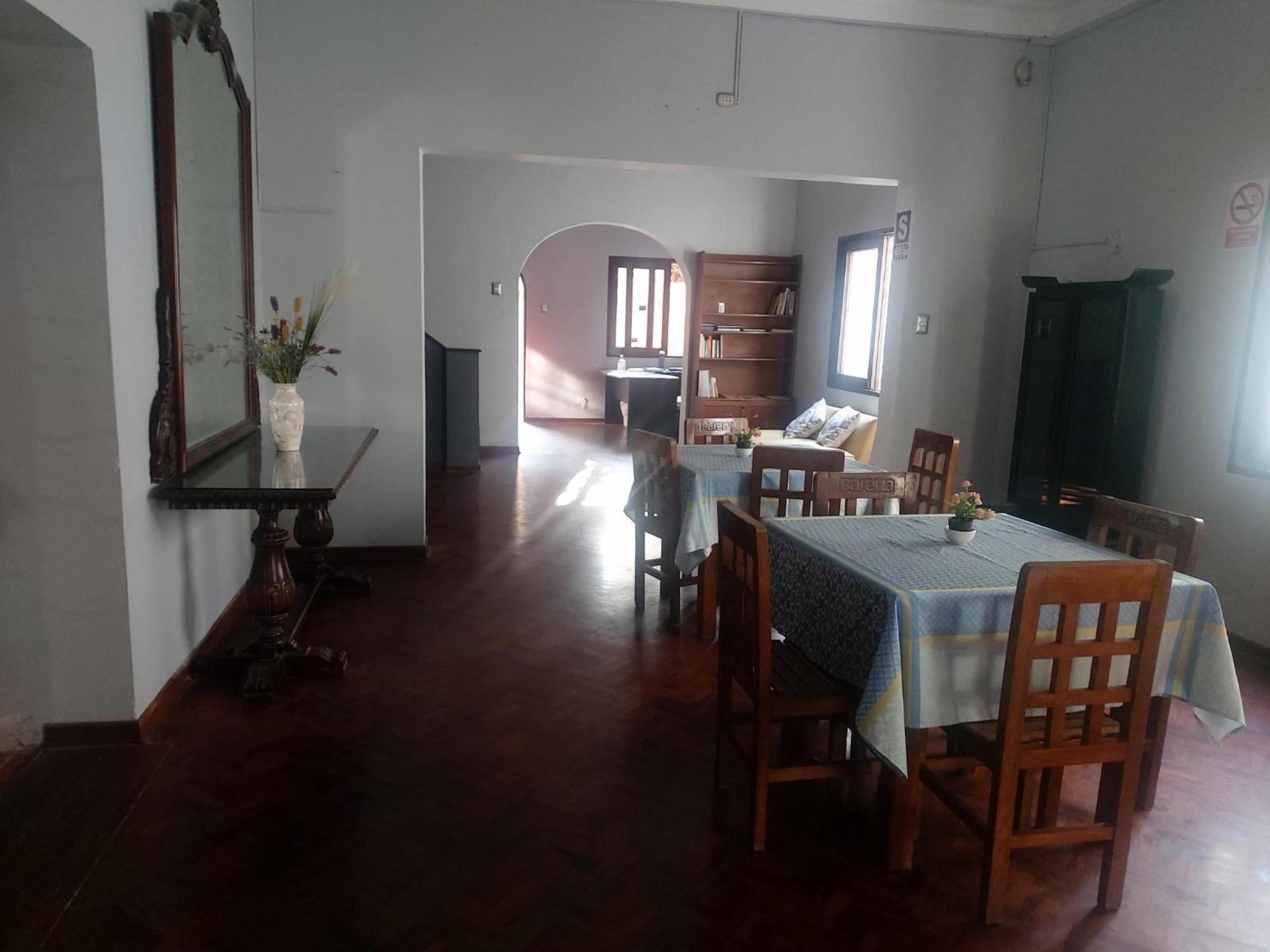 Global Family Backpackers Hostel Лима Экстерьер фото