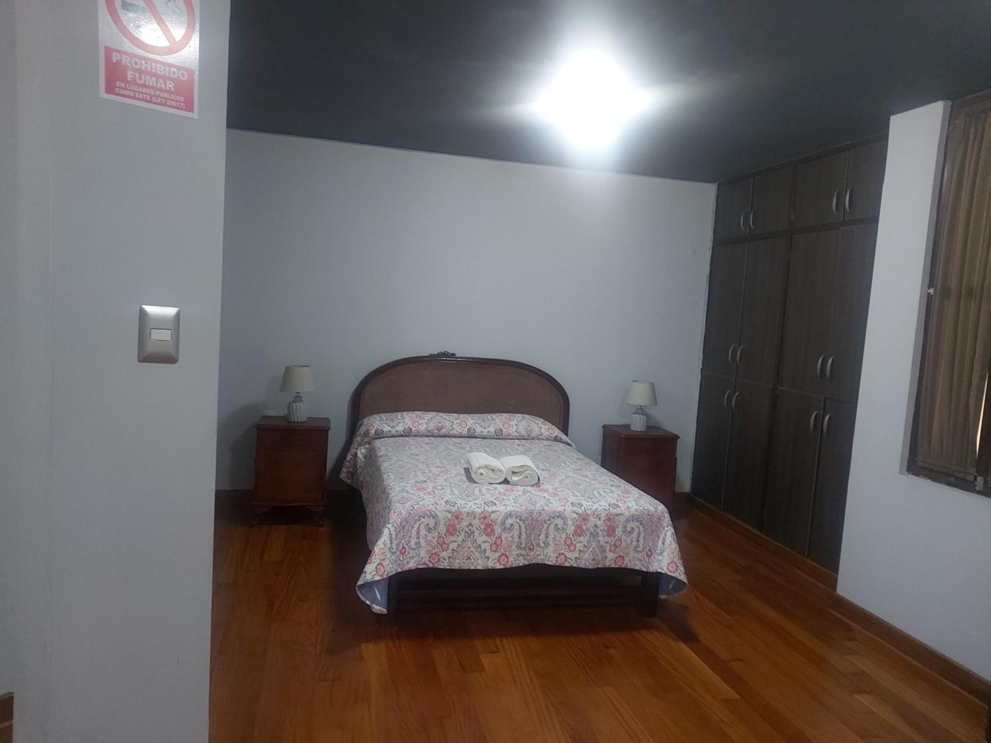 Global Family Backpackers Hostel Лима Экстерьер фото