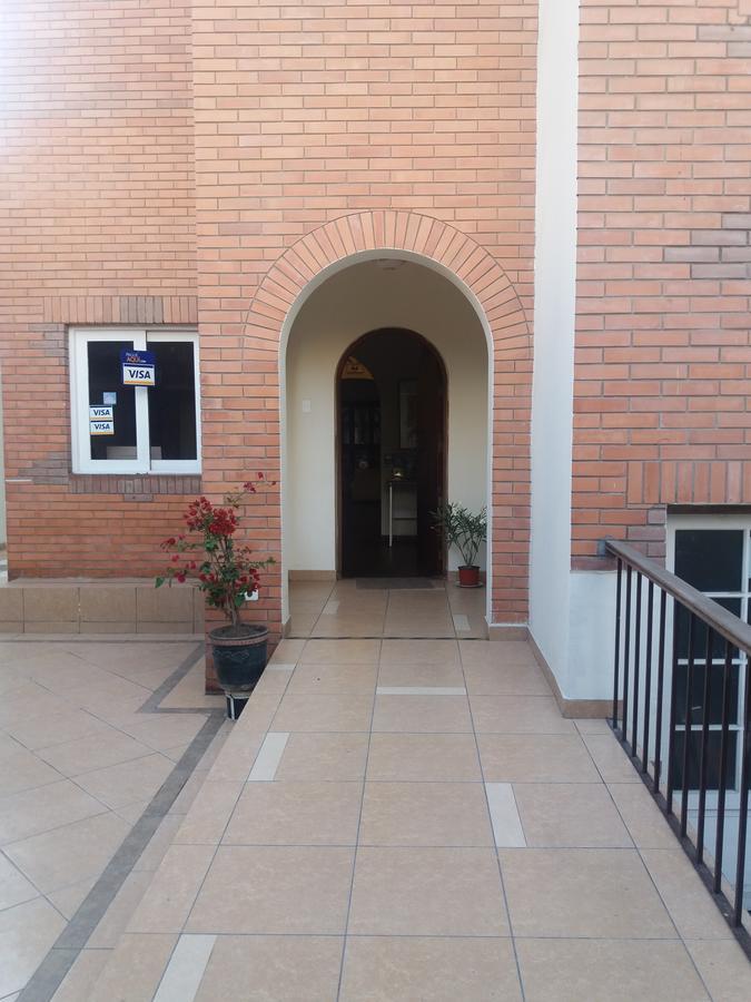 Global Family Backpackers Hostel Лима Экстерьер фото